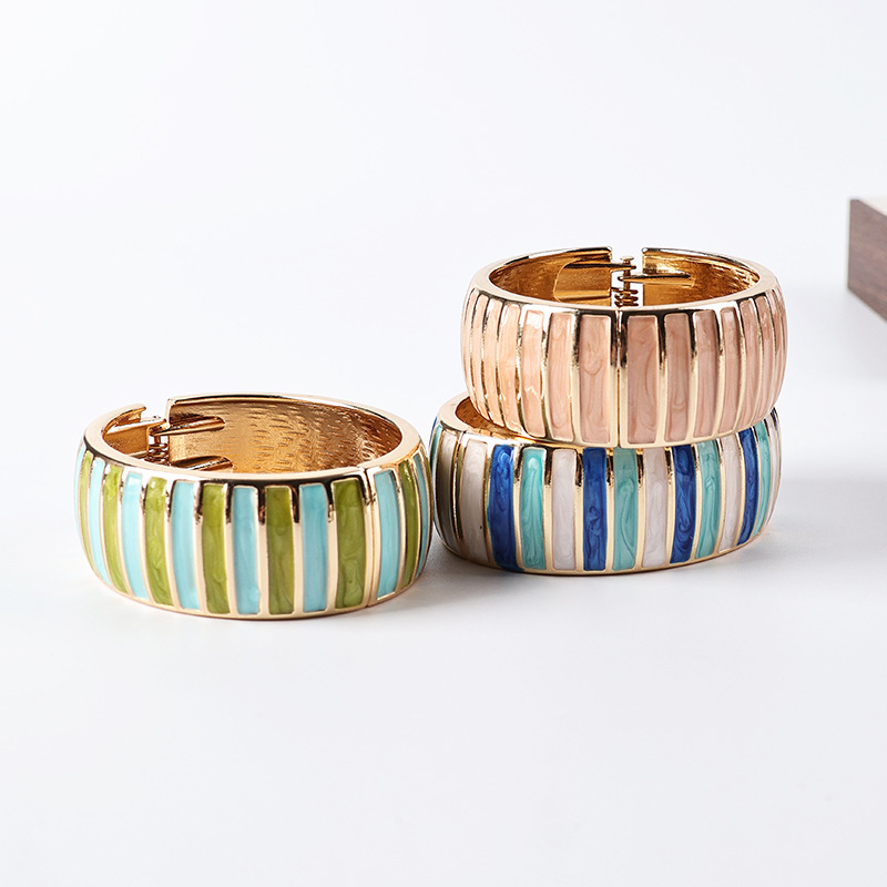 Luxurious Series Retro Irregular Shape Mixed Color Dripping Enamel Alloy Gold Color Women's Bangles h5Picture4