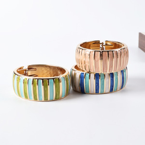 Luxurious Series Retro Irregular Shape Mixed Color Dripping Enamel Alloy Gold Color Women's Bangles h5 Picture4