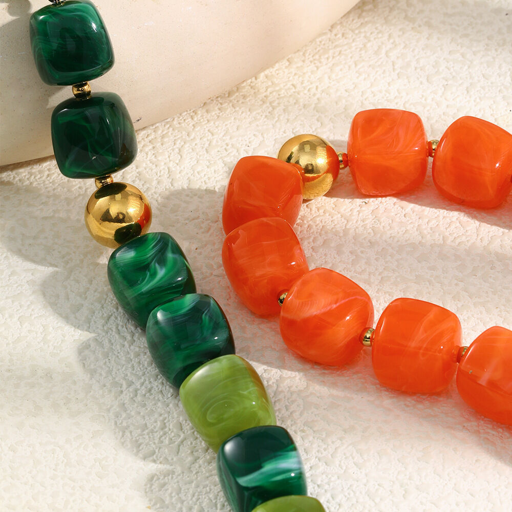 Romantic Series Daily Beads Gradient Color Acrylic Women's Beaded Necklaces Picture3