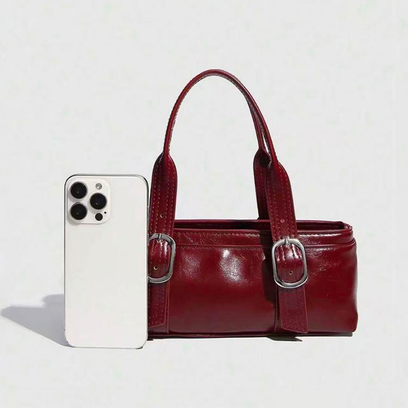Casual Style Metal Hardware Solid Color Pu Women's Underarm Shoulder Bags Picture3