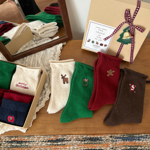 Women's Slight Bounce Cute Solid Color Christmas Mid-Calf Socks h5 Picture3