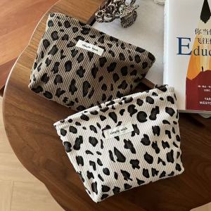 Simple Series Retro Leopard Print Corduroy Makeup Bags h5 Picture2