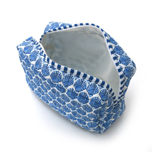 Simple Series Casual Flower Oceanic Style Shell Polyester Makeup Bags h5 Picture2