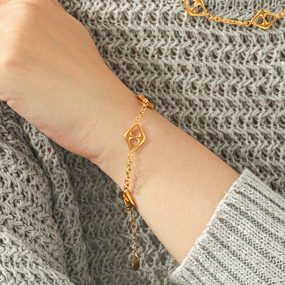 Conjuntos De Joyería Para Mujer De La Serie Simple Daily Con Cadena De Forma Irregular Infinity, Acero Inoxidable Resistente Al Agua Y Color Dorado. h5 Imagen5