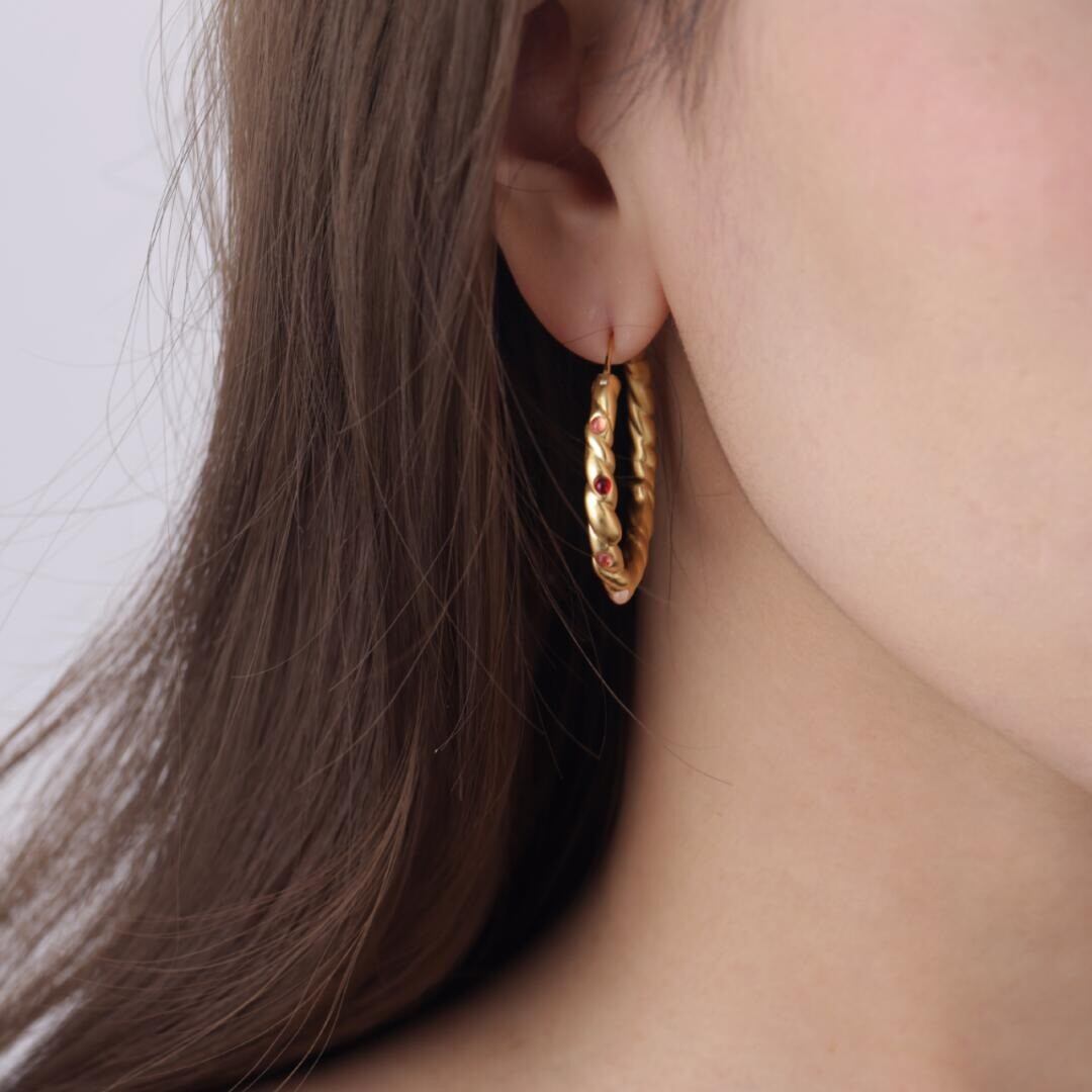 Eenvoudige Serie Elegante Gedraaide Kopergouden Oorringen Voor Dames Afbeelding4