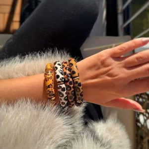 Simple Series Retro Leopard Print Acrylic Women's Bangles h5 Picture4