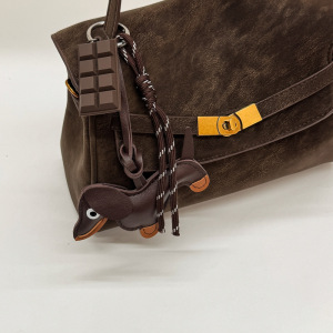 Old Money Style Metal Hardware Solid Color Suede Women's Tote Bag(The Bag Charm Is Not Included.) h5 Picture5