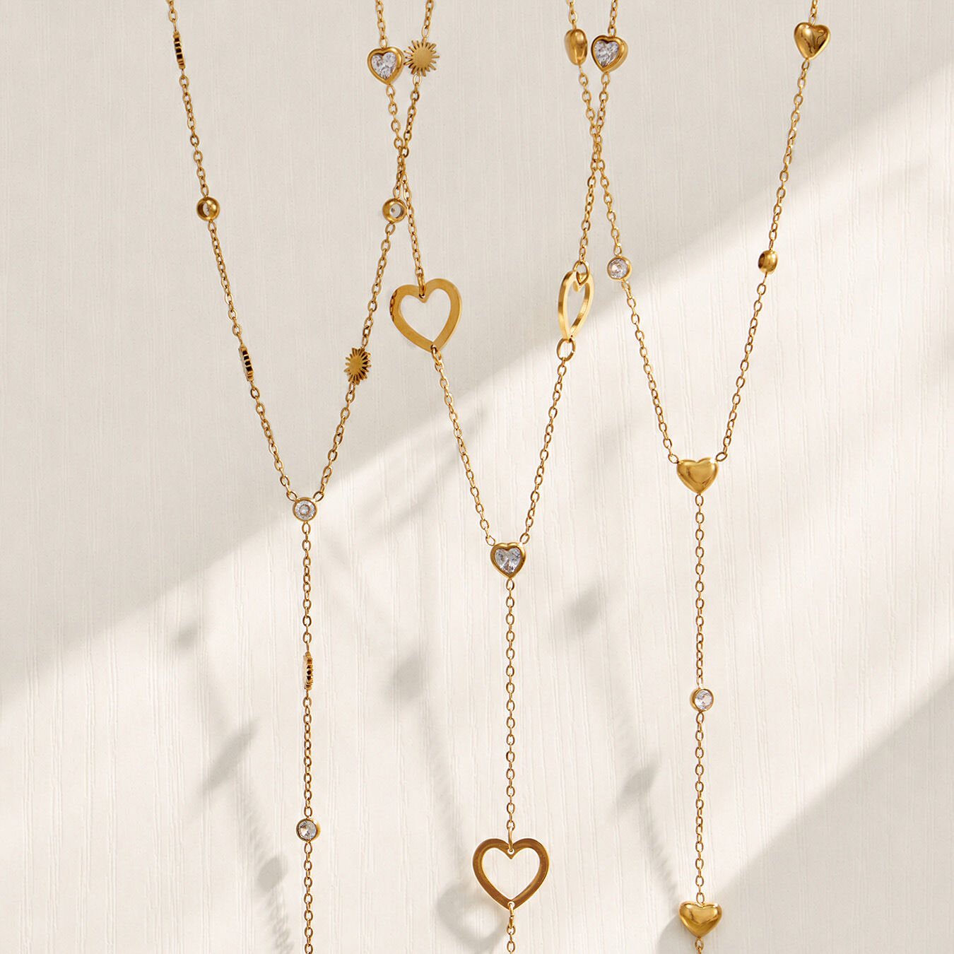 Cadena Sencilla De La Serie Daily Heart Con Diseño De Mariposa, De Acero Inoxidable, Resistente Al Agua Y Color Dorado, Para Mujer. h5 Imagen2