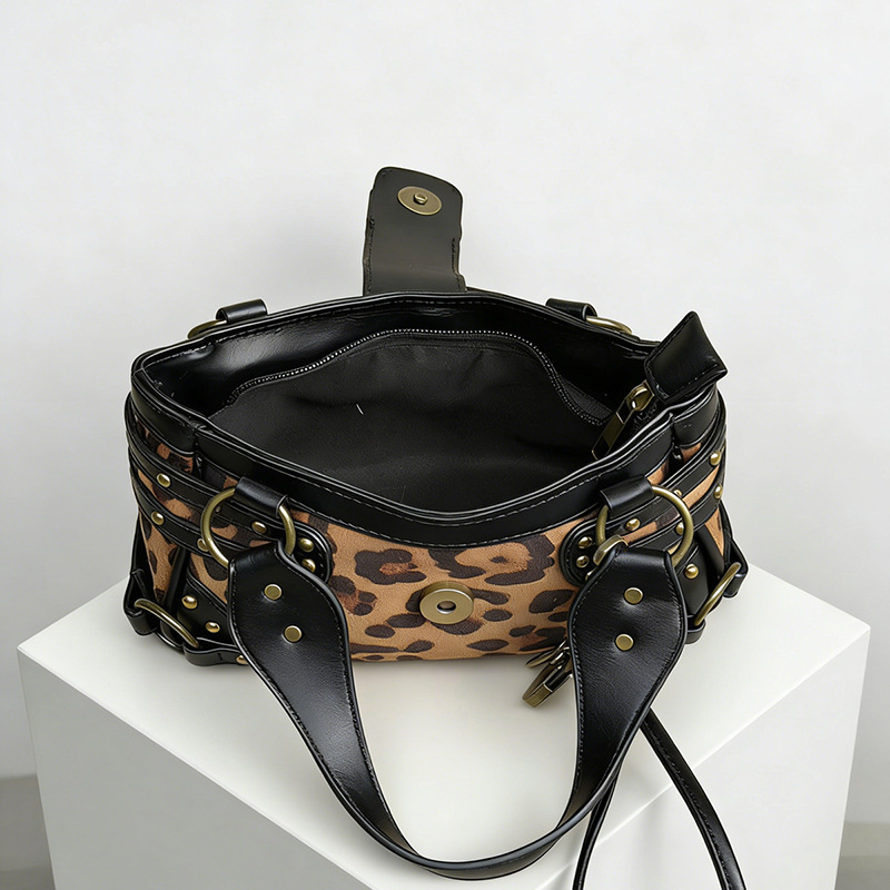 Streetwear Style Metal Hardware Patchwork Printed Studded Patchwork Leopard Print Lock Rivet Pu Women's Square Handbags Picture4