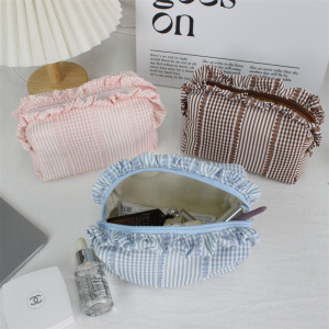 Simple Series Sweet Plaid Polyester Makeup Bags h5 Picture2