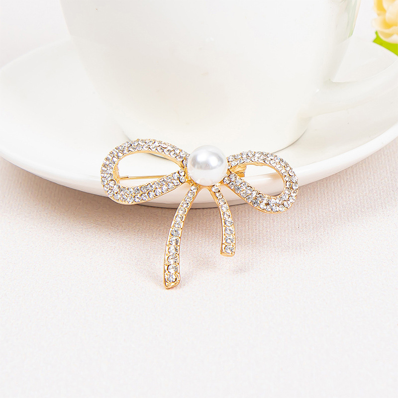 Simple Series Elegant Bow Knot Alloy Rhinestone Artificial Pearl Brooches Picture3