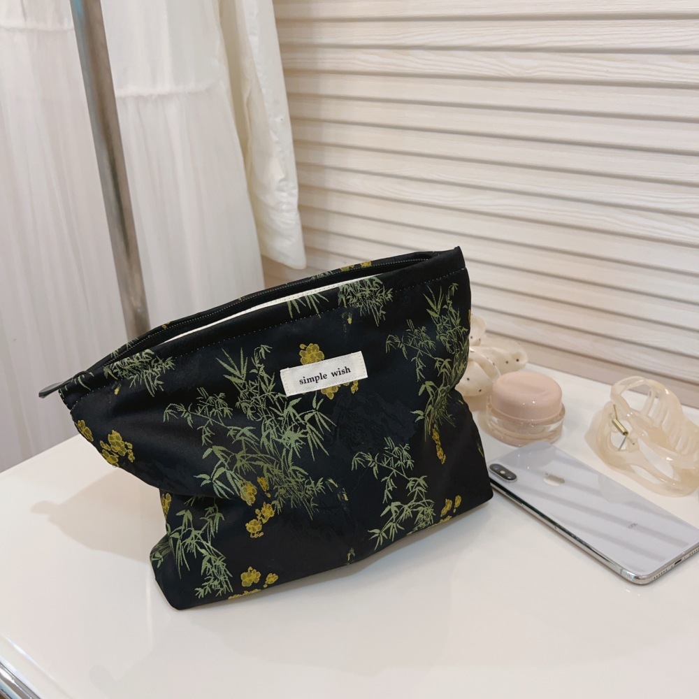 Simple Series Elegant Flower Mixed Color Rose Leaf Canvas Makeup Bags h5Picture2
