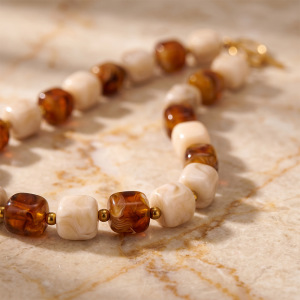 Simple Series Retro Beads Gradient Color Acrylic   Gold Color  Women's Beaded Necklaces h5 Picture3