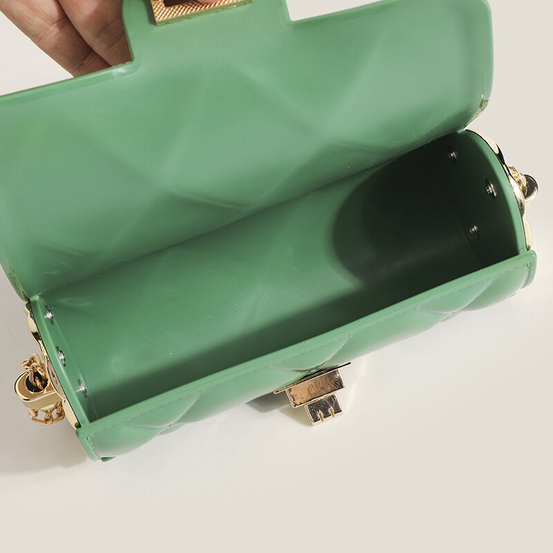 Borsa A Tracolla Da Donna East-West In Pvc Con Cuciture Trapuntate, Dettagli In Metallo E Catena In Tinta Unita, Stile Casual. h5Immagine3