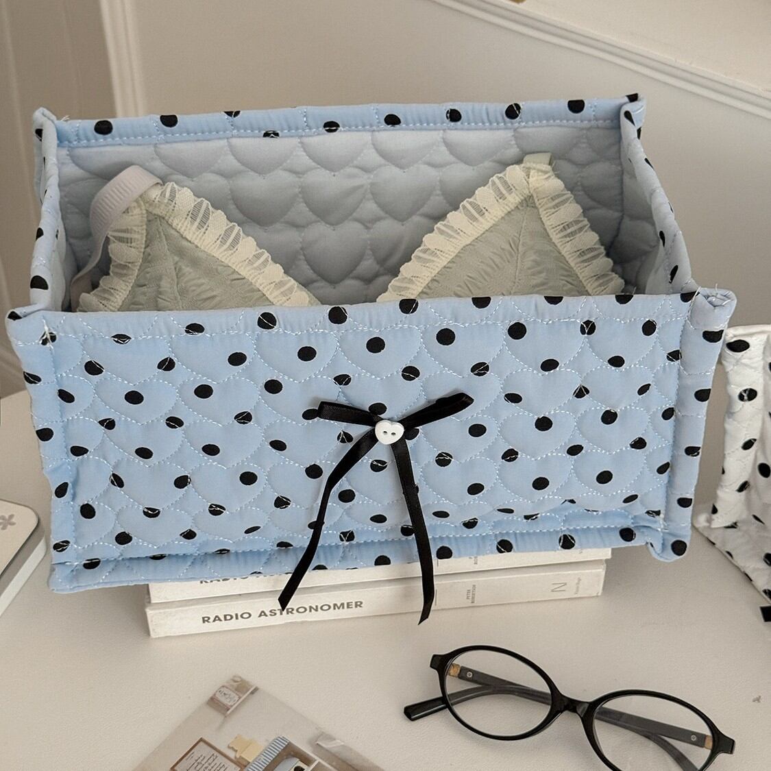 Opbergtas Met Strik En Stippen Uit De Romantic Series Afbeelding3
