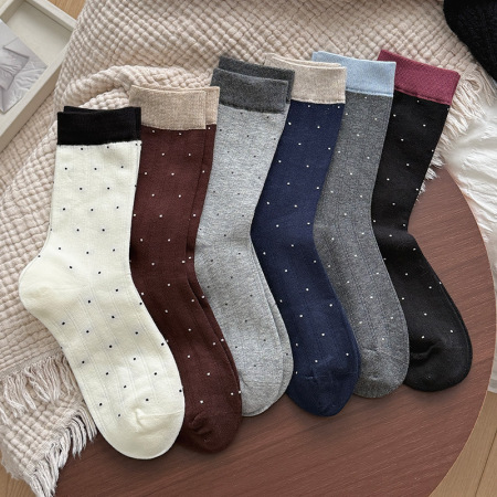 Slight Bounce Basic Polka Dots Color Clash Mid-Calf Socks
