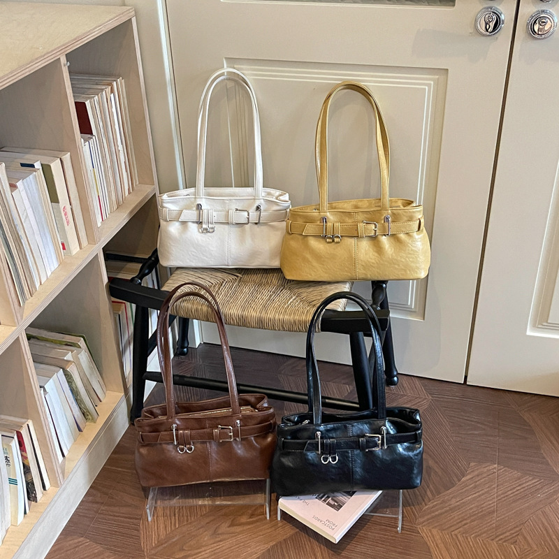 Old Money Style Metal Hardware Solid Color Pu Women's East-West Bag Picture5