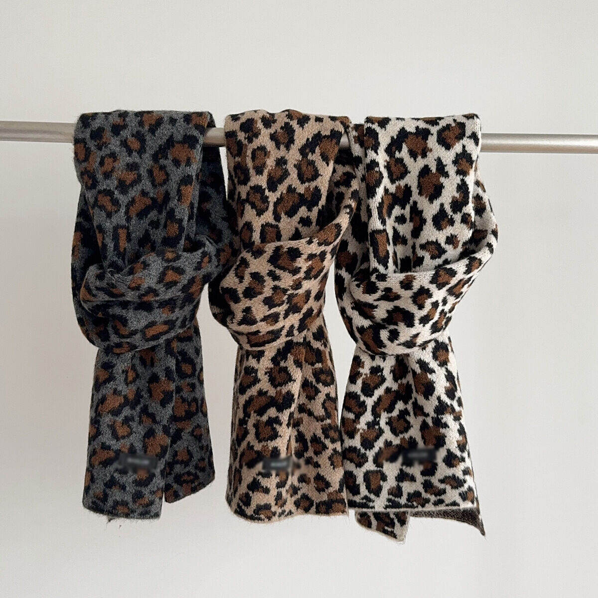 Einfache Winterschals mit Retro-Leopardenmuster aus Woll-Polyester-Mischgewebe