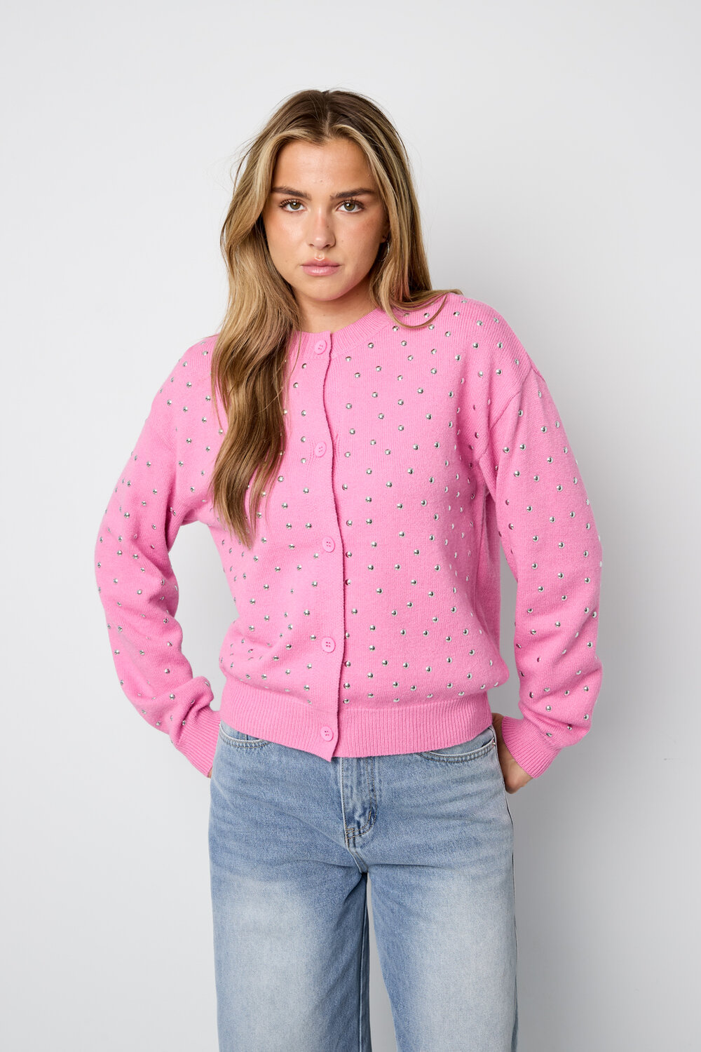 Der Mit Nieten Besetzte Pullover Mit Knöpfen h5Bild10