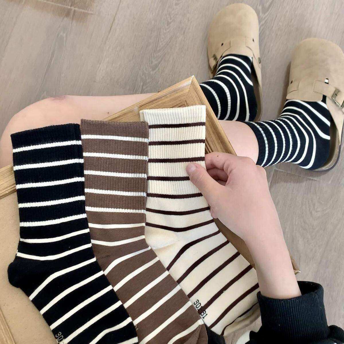 Damen-Socken mit einfarbigen Streifen, mittelhoch 2
