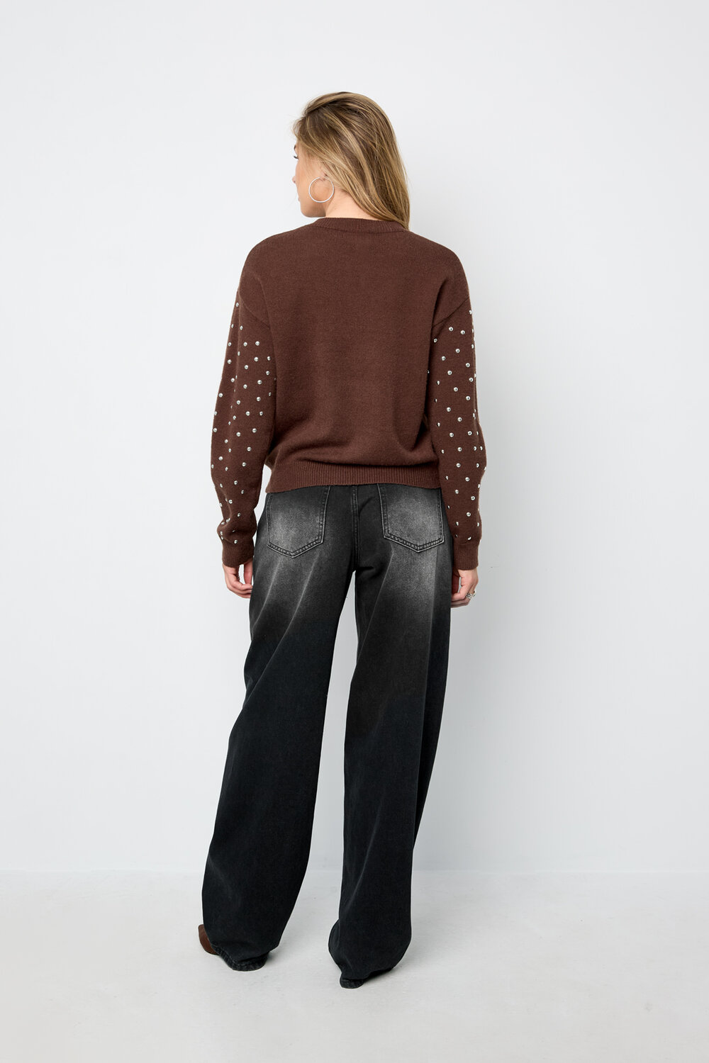 Der Mit Nieten Besetzte Pullover Mit Knöpfen h5Bild11