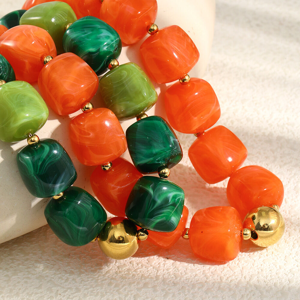 Romantic Series Daily Beads Gradient Color Acrylic Women's Beaded Necklaces h5 Picture5