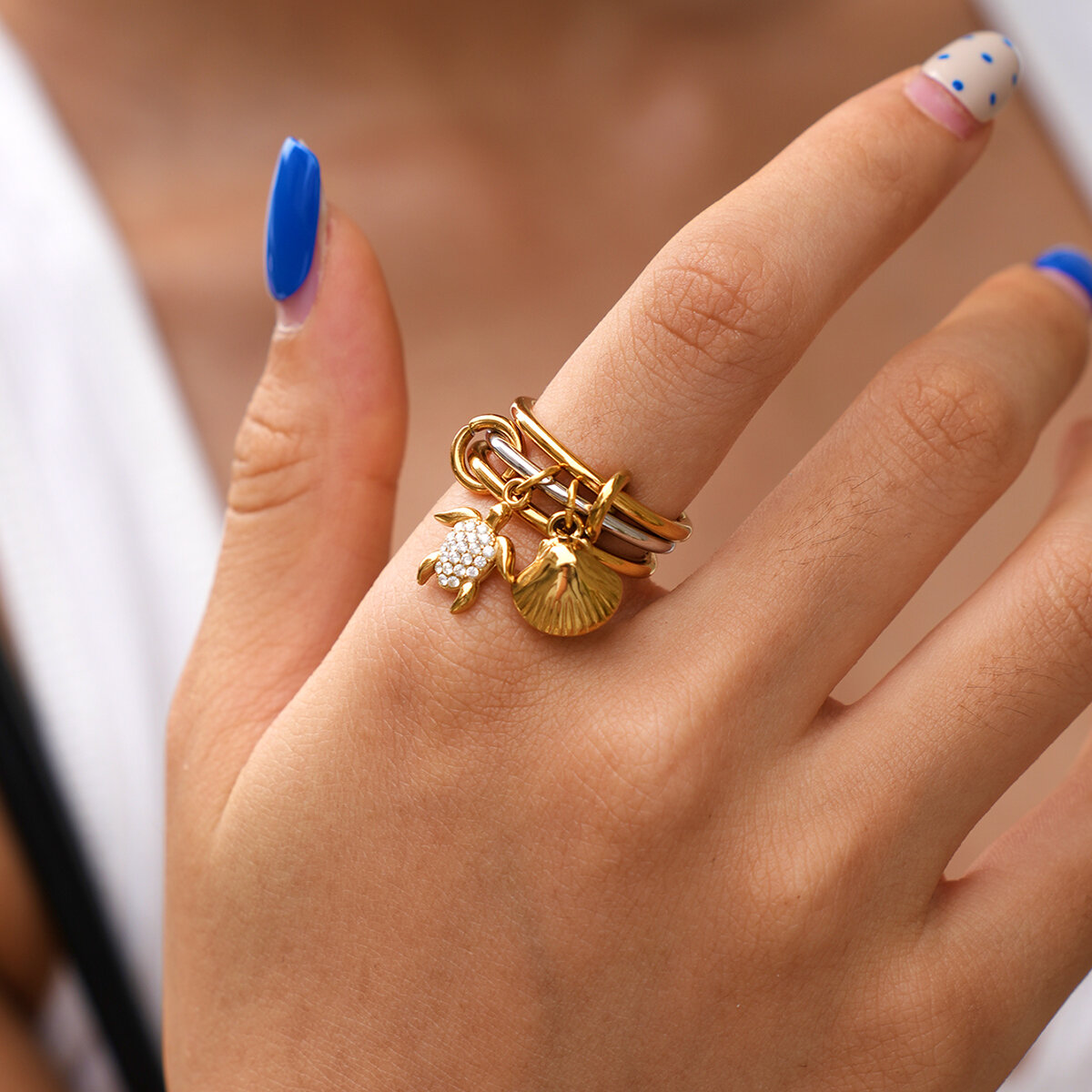 Anillos Llamativos De Acero Inoxidable Impermeables De Color Dorado De La Serie Simple Daily Animal Shell. Imagen4