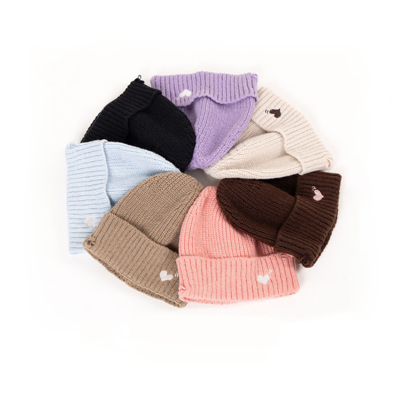 Simple Series Casual Heart Solid Color Polyester Beanie