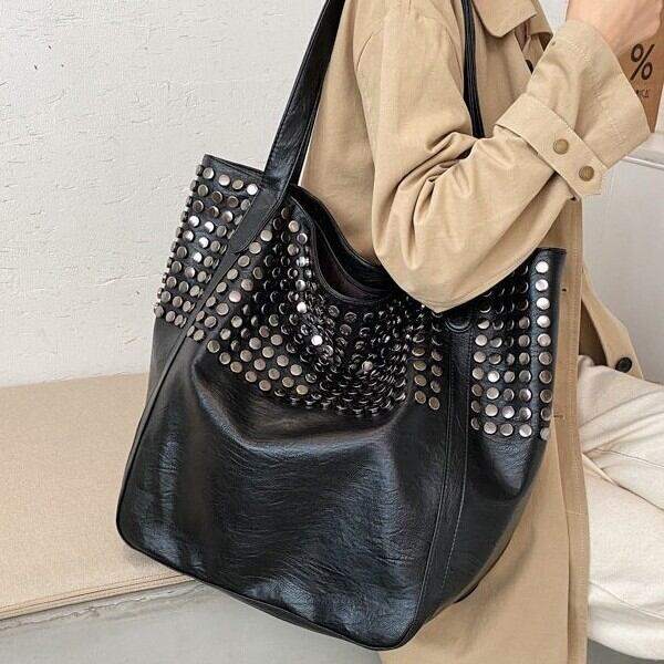 Borsa A Tracolla Quadrata Da Donna In Pu Di Alta Qualità, Stile Casual, Con Dettagli In Metallo, Borchie E Rivetti In Tinta Unita. Immagine4