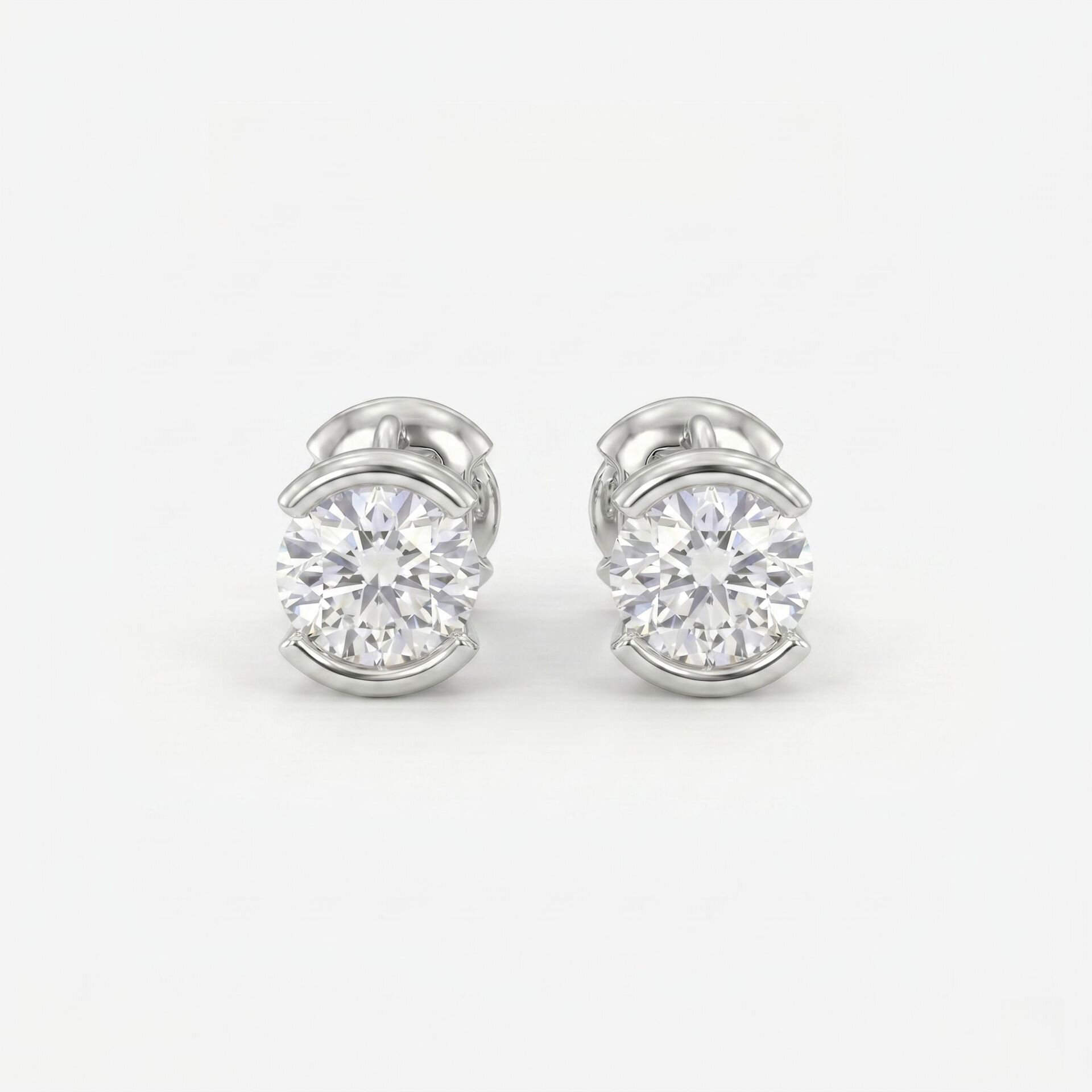 Luxe Serie Elegante Clipoorbellen Voor Dames Met Onregelmatige Vorm, Koper- En Goudkleurige Zirkonia Afbeelding3