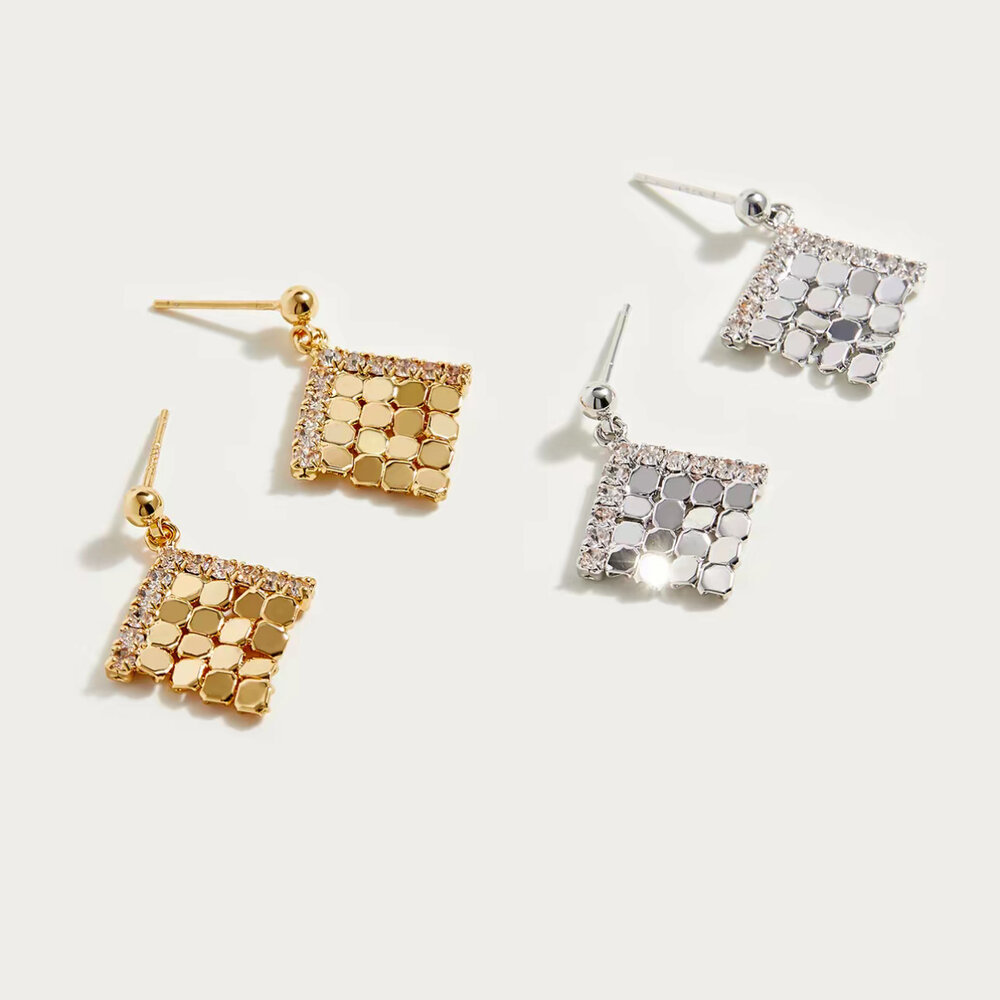 Luxurious Series Elegant Geometric Shape Copper Women's Dangle Earrings h5Picture2
