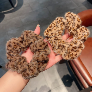 Simple Series Retro Leopard Print Velvet Scrunchies h5 Picture3
