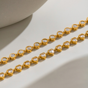 Luxurious Series Simple Heart Stainless Steel Gold Color Zircon Women's Chain Bracelets h5 Picture4