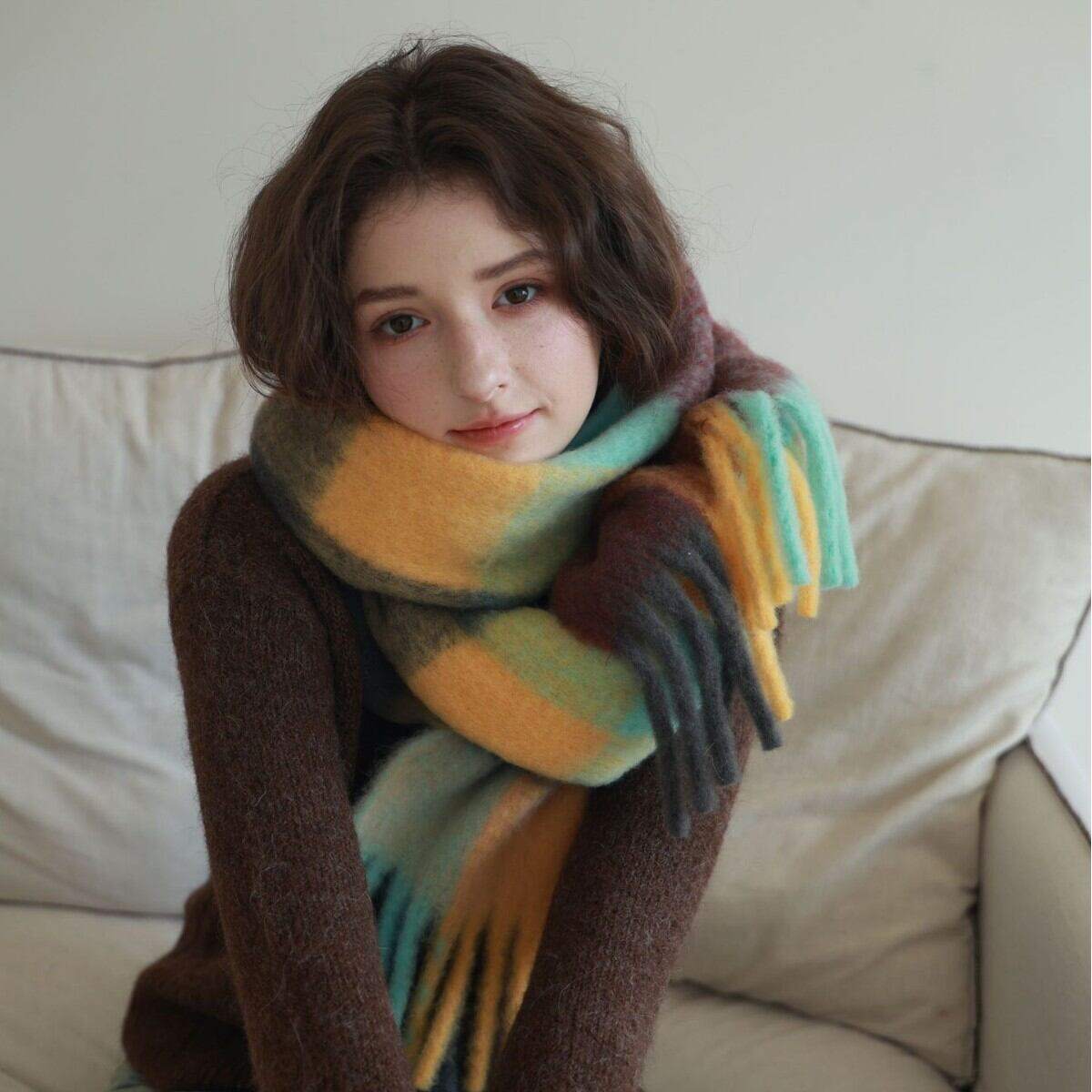 Simple Series Sweet Plaid Tassel Mixed Color Wool-Polyester Blend Winter Scarves h5 Picture6