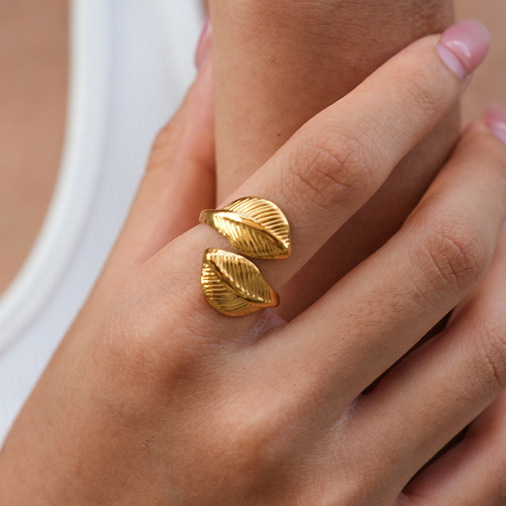 Simple Series Daily Leaf Stainless Steel Waterproof   Gold Color  Statement Rings Picture2