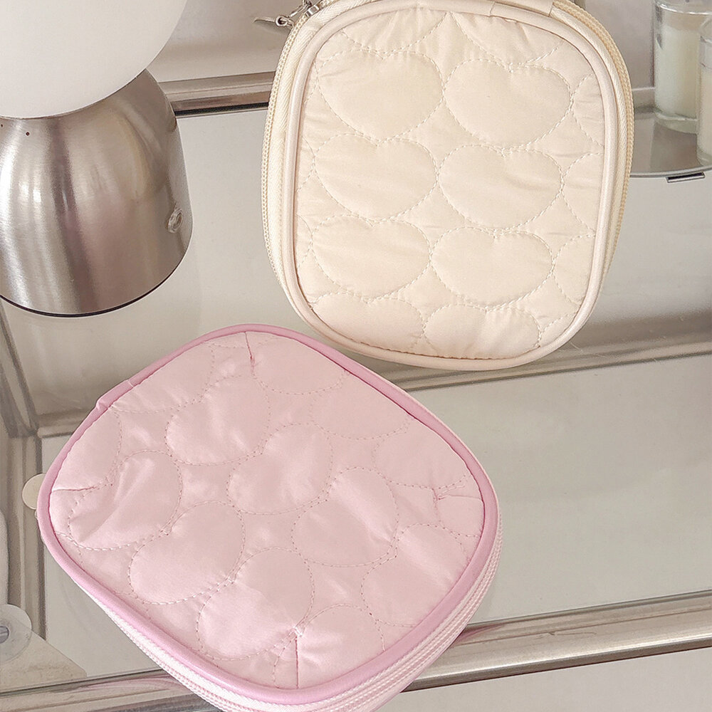 Simple Heart Solid Color Polyester Women's Makeup Bags h5Picture2
