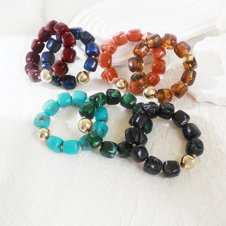 Simple Series Retro Irregular Shape Solid Color Resin Women's Beaded Bracelets