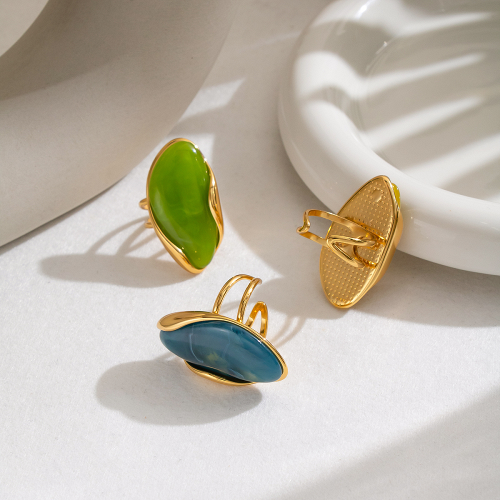 Irregular Shape Resin Gold Color Statement Rings Picture2