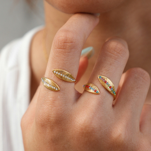 Simple Series Daily Leaf Stainless Steel Waterproof   Gold Color  Rhinestone Statement Rings h5 Picture3