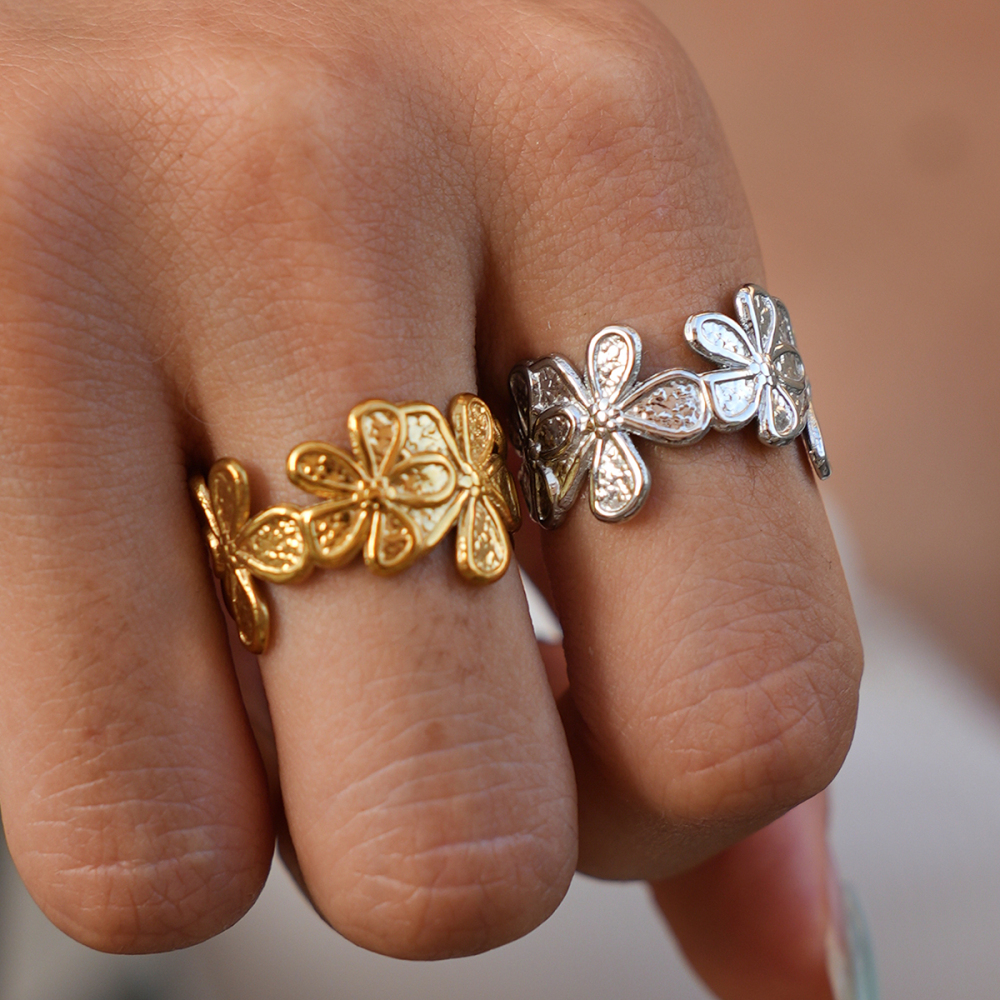Simple Series Daily Flower Stainless Steel Waterproof   Gold Color  Statement Rings Picture4