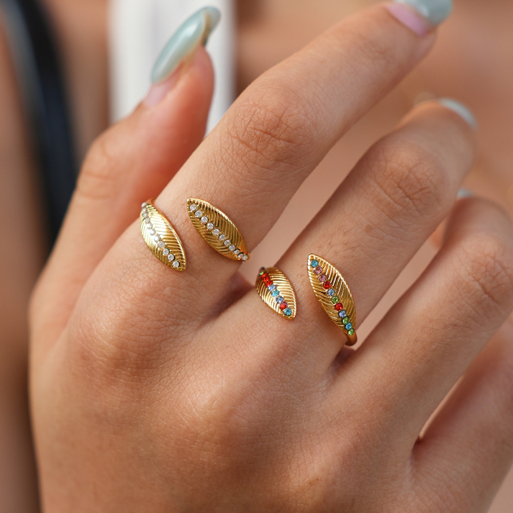 Simple Series Daily Leaf Stainless Steel Waterproof   Gold Color  Rhinestone Statement Rings Picture4