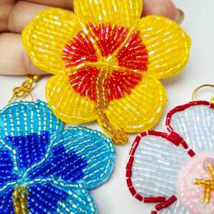 Simple Series Daily Flower Beads Mixed Color Woven Seed Bead Keychain h5 Picture4