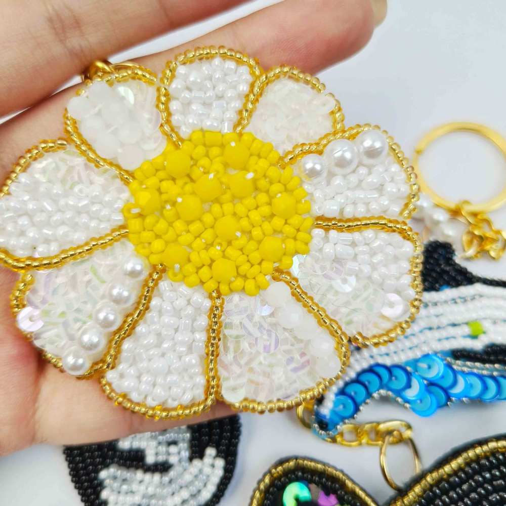 Simple Series Casual Flower Animal Oceanic Style Mixed Color Food Woven Birds Shell Fish Dachshund Seed Bead Keychain Picture5
