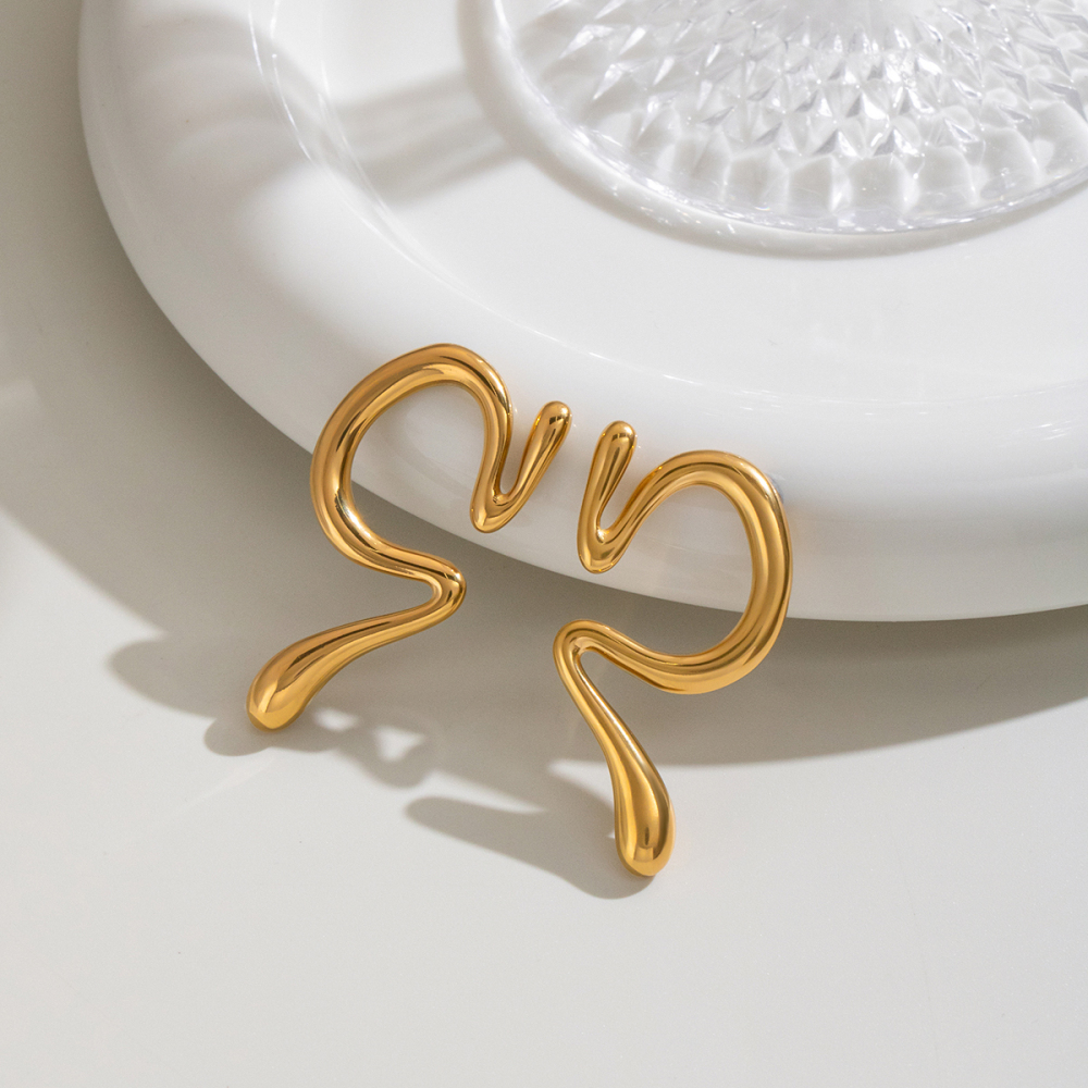 Stainless Steel Waterproof Gold Color Women's Ear Cuffs Picture3