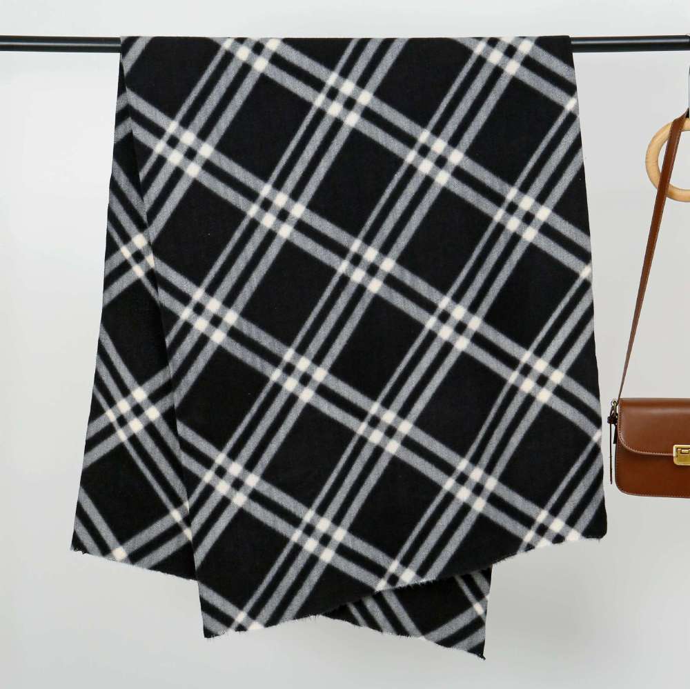 Simple Series Daily Plaid Polyester Winter Scarves h5Picture5