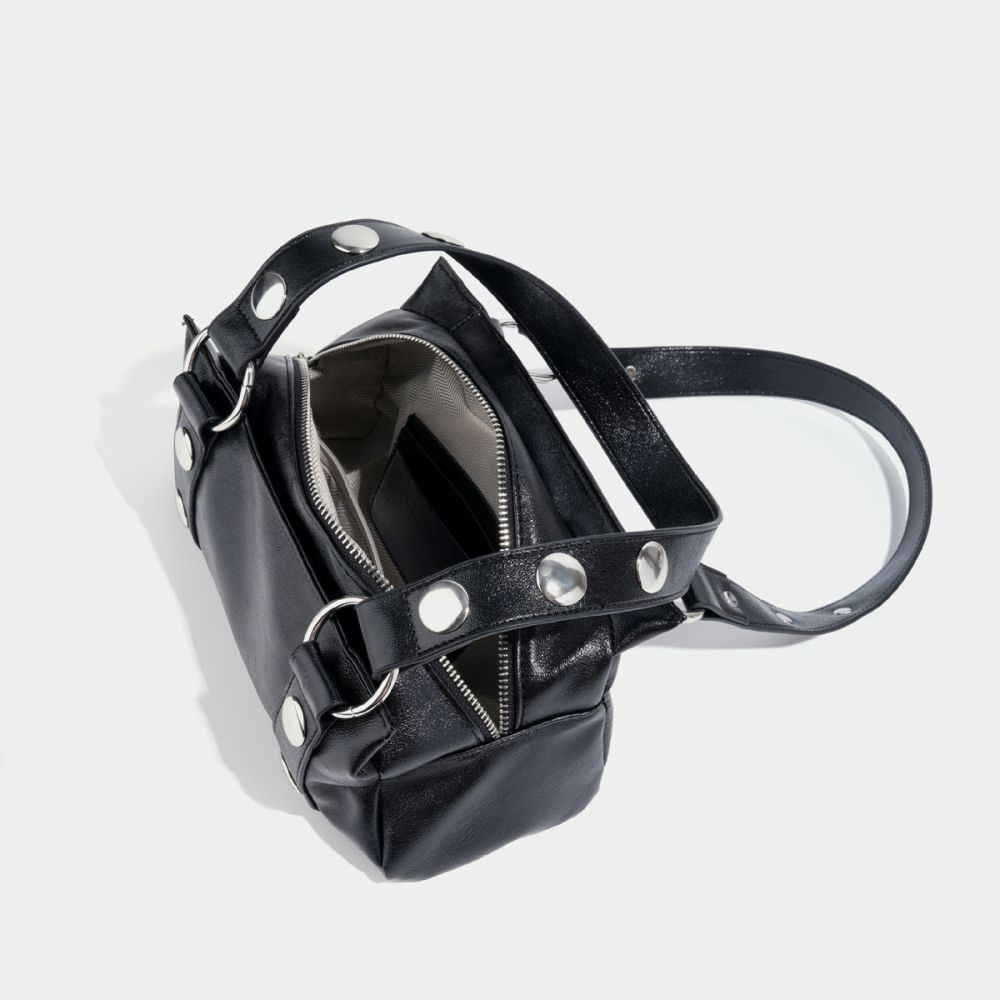 Streetwear Style Studded Rivet Pu Women's Square Bag Shoulder Bags h5Picture3