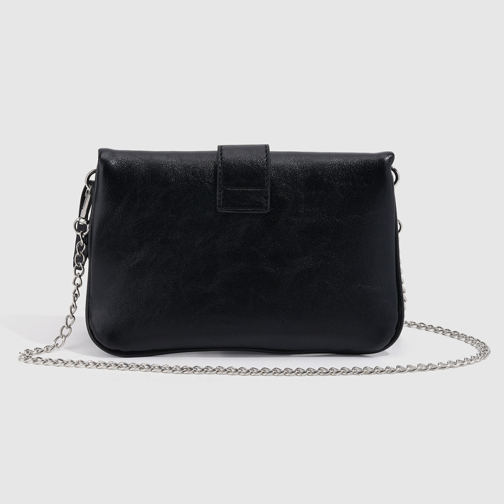 Streetwear Style Metal Hardware Studded Solid Color Rivet Pu Women's Shoulder Bags(The Bag Charm Is Not Included.) h5Picture5