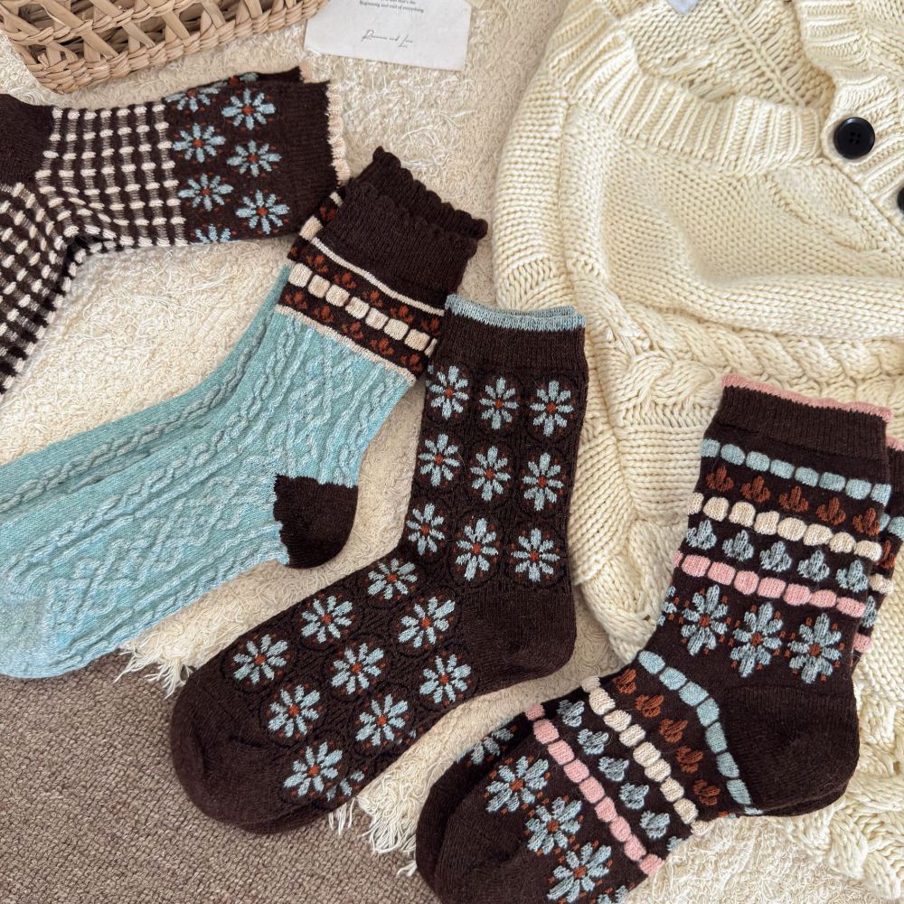 Ethnic Style Stripes Plaid Color Block Color Clash Small Floral Wool Mid-Calf Socks Picture4