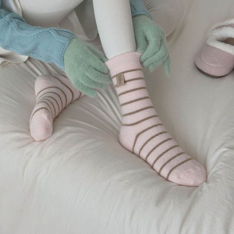 Basic Stripes Mid-Calf Socks h5Picture4