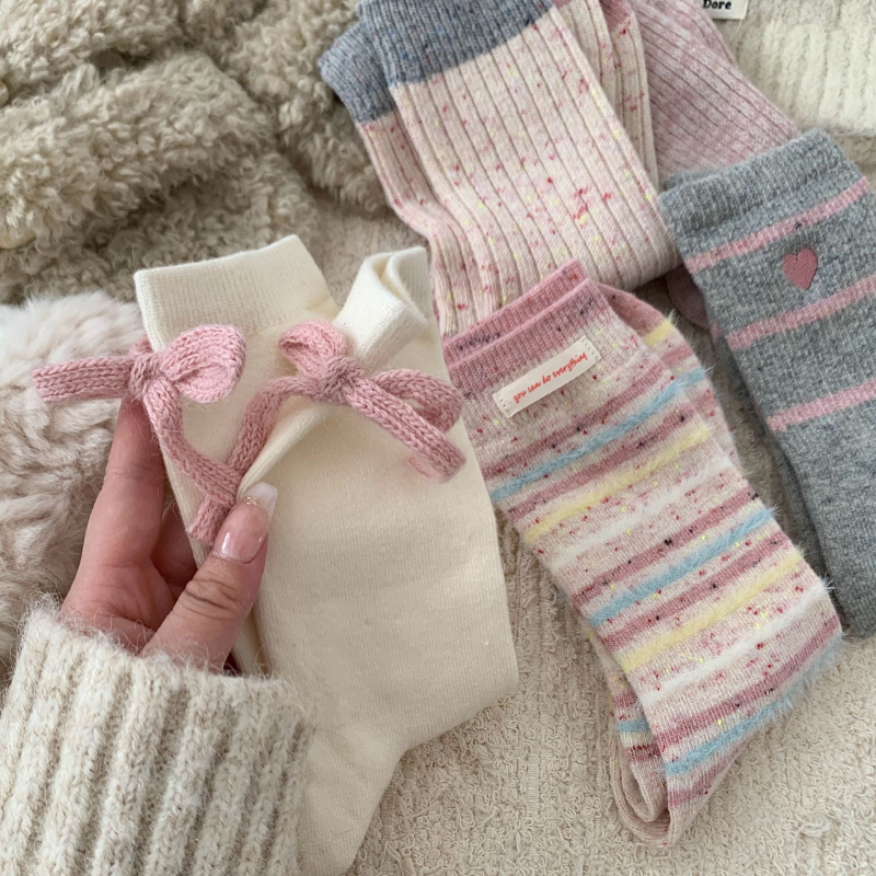 Women's Basic Stripes Plaid Color Clash Heart Wool Mid-Calf Socks h5Picture5